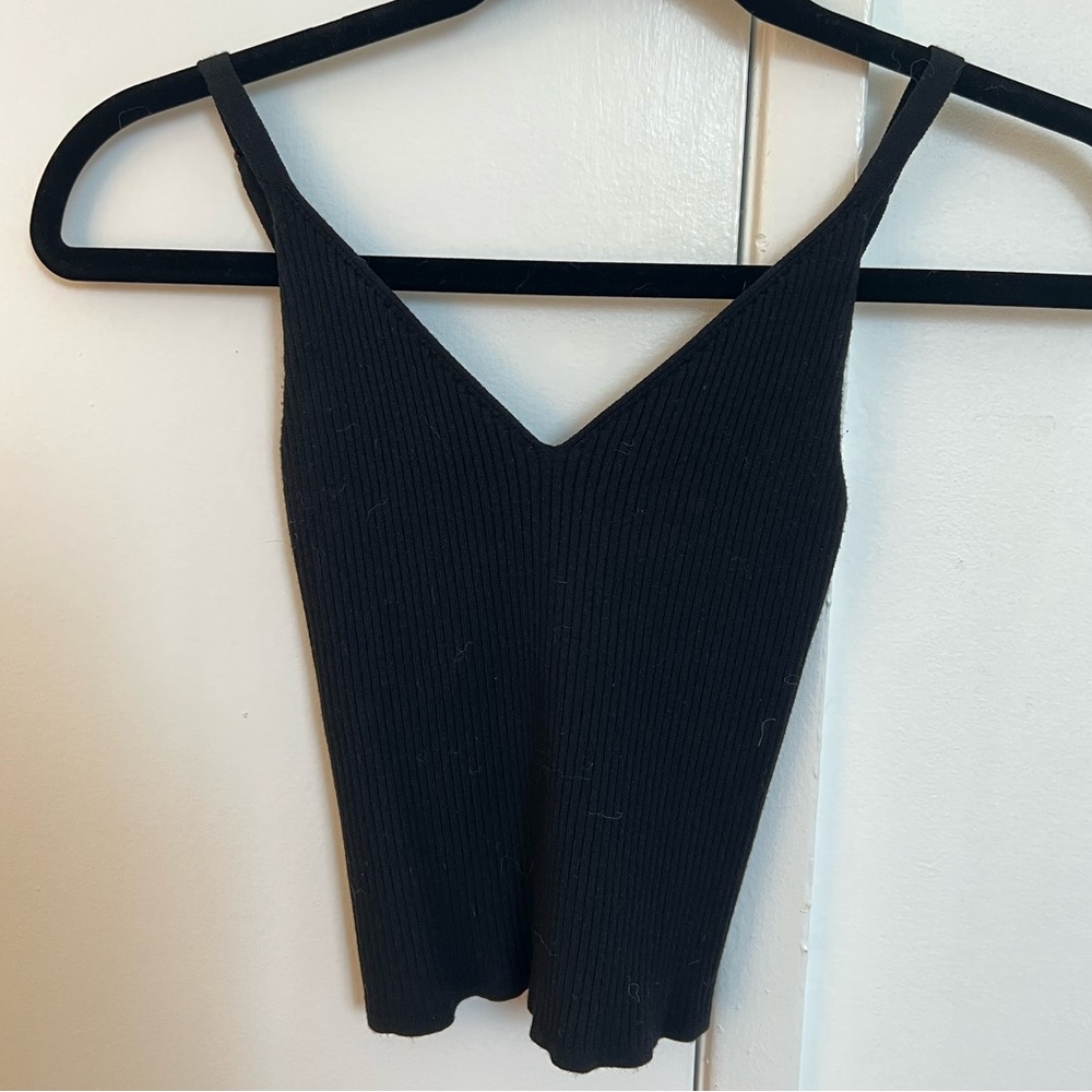 NEVER WORN Aritzia black ribbed cami XS